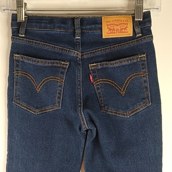 Levi's - High Rise Straight Distressed Jeans - Size 7 Regular - Picture 5 of 7